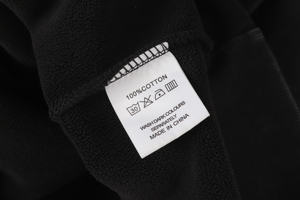 Ensemble de survêtement d'hiver 2 pièces en polaire écologique pour femme : haut court à manches longues et pantalon de jogging avec short et sweat à capuche - Product Image 4