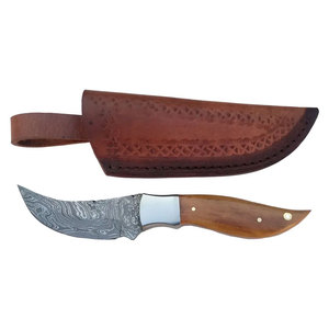 Cuchillo de Caza de Acero de Damasco Premium Hecho a Mano con Funda de Cuero, Herramienta para Acampar y Aventuras al Aire Libre, Cuchillo Utilitario Duradero, Regalo - Product Image 5