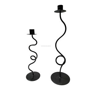 Soportes de velas de hierro y metal cónico con base tallada Candelabros de boda de hierro forjado con acabado negro - Product Image 6