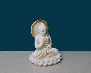 Nirmala Handicrafts - Estatua de Buda de Resina Blanca con Diseño de Tallado en Piedra Natural, Personalizada, para Mesa, Religiosa, Gigante, Meditando - Product Image 2