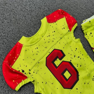 Uniformes de football américain personnalisés respirants à manches courtes imprimés NCAAA Sublimation 100% polyester Séchage rapide Anti-bactérien - Product Image 5