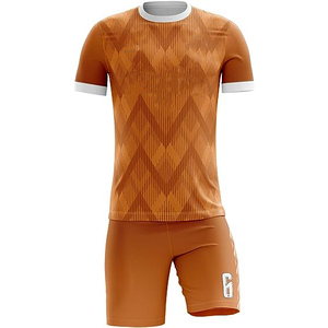 Conjunto Completo de Uniforme de Fútbol Personalizado Vintage, Transpirable, 100% Poliéster, Ligero, Corte Regular, Camiseta y Pantalones Cortos - Product Image 1