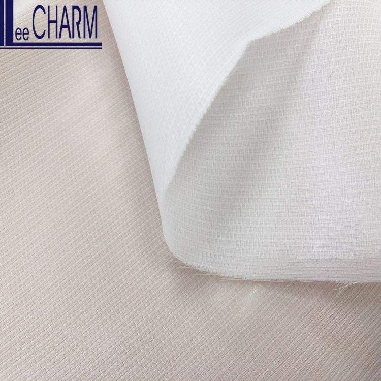 สีขาวธรรมชาติ