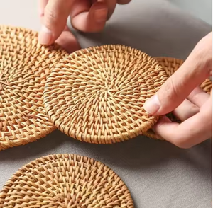 Juego de Posavasos de Mimbre Hechos a Mano con Incrustaciones de Cerámica, Diseño Floral Clásico Tejido Natural, Decoración de Mesa Ecológica, Venta al Por Mayor - Product Image 3