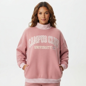 เสื้อสเวตเชิ้ตคอเต่าปักลายมหาวิทยาลัยแคมปัสคลับสำหรับผู้หญิง สีชมพู ผ้าฟลีซ ใส่ได้ในฤดูใบไม้ร่วง - Product Image 1