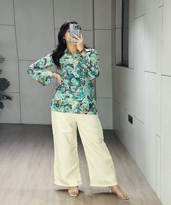 Conjunto de Top y Pantalón Palazzo de Algodón Cambray Estampado con Detalles en Foil y Dorado en la Parte Posterior, para Uso Diario, Precio al por Mayor, Prenda Étnica RAMA - Product Image 1