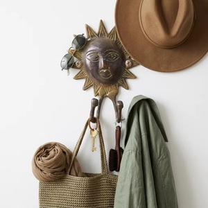 Crochets muraux en métal vintage en forme de soleil avec 2 crochets, porte-vêtements décoratif fait main - Product Image 2