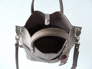 กระเป๋าโท้ทหนังสำหรับผู้หญิงน้ำหนักเบาสบายทันสมัย - Product Image 4