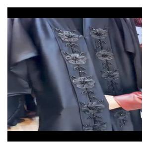 Abaya élégante brodée à la main pour femmes, tenue islamique traditionnelle et stylée - Product Image 1