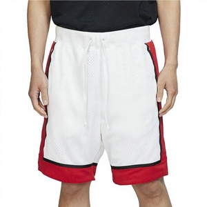 Shorts en maille unie légers pour hommes, taille mi-haute, confortables, avec cordon de serrage, séchage rapide, haute qualité, vente en ligne en gros - Product Image 1