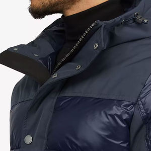 Chaqueta acolchada roja y negra con capucha, personalizada, gruesa, de invierno, para hombre, cálida, con cierre de cremallera. - Product Image 6