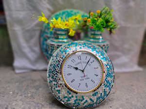 Antique Style Mosaic Glass Iron round <b>Wall</b> <b>Clock</b> Quality Metal <b>Wall</b> <b>Clock</b> with Needle Display for Time Use and <b>Wall</b> Decoration - Product Image 2