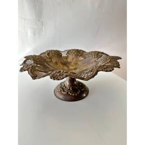 Cuenco para servir de metal bronce con un tono dorado que eleva instantáneamente el estilo de tu cocina, increíblemente elaborado por ARTISTIQUE. - Product Image 6