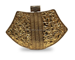 Bolso de Mano de Lujo Mother Pearl con Forro de Terciopelo, Estructura de Alambre, Decoración de Pedrería, Cierre de Broche, 4 Pulgadas, Ideal para Fiestas y Bodas - Product Image 5
