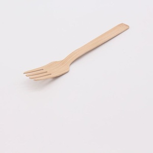 Fourchettes en bois de bouleau biodégradables de qualité export, 155 mm, pour salades et pâtes, fourchettes jetables pour événements de restauration haut de gamme 2026 - Product Image 1