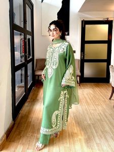 Combinaisons de pantalons palazzo pour femmes, en coton, style pakistanais, conçues par des créateurs pakistanais, vêtements indiens et pakistanais - Product Image 3