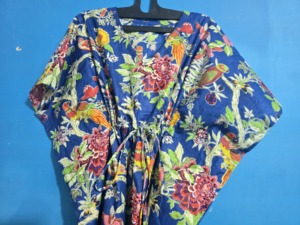 Caftán Indio Hecho a Mano, Ecológico, de Algodón Azul con Estampado de Aves, Vestido Casual Holgado, Cintura Natural, Kimono Ligero - Product Image 3