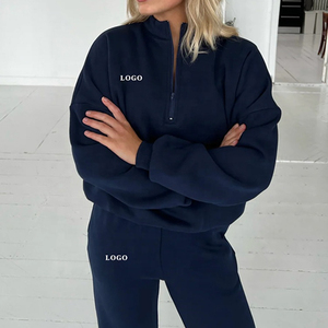 Ensemble deux pièces en molleton épais pour femme avec logo personnalisé, coupe ample, sweat-shirt zippé et pantalon de survêtement - Product Image 3