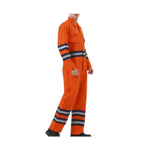 Ropa de Trabajo Ligera y Duradera con Logotipo Personalizado, Protección de Nivel D, Resistente a Químicos, Fuego y Calor - Product Image 2