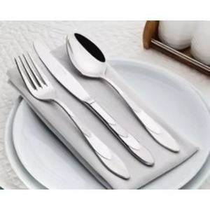 Ensemble de couverts en acier inoxydable essentiels pour une salle à manger moderne, conçu pour une expérience culinaire fluide et une mise en scène de table élégante - Product Image 6