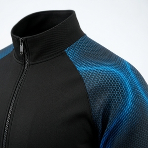 Conjunto Deportivo Personalizado para Hombre con Mangas con Estampado por Sublimación y Opción de Logotipo Personalizado - Product Image 5