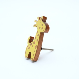 Poignées de tiroir pour enfants en bois d'acacia contemporain, durables, en forme de girafe, jaunes, faciles à installer, vente en gros - Product Image 5