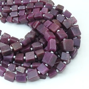 Perles de rubis naturelles - Lisses et polies - Forme cube - 8 pouces - 5x4 à 9x8 mm environ - Pour la fabrication de bijoux - Pierre artisanale - Product Image 1