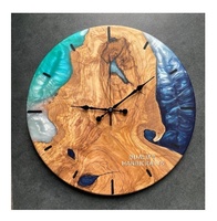 Hadiah Pindah Rumah Jam Dinding Kayu Resin Epoksi Tebal 25mm Tampilan Jarum Modern Buatan Tangan Gaya Antik Multi-warna