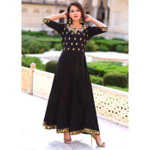 Robe trapèze exclusive en satin, faite main, imprimé floral, taille empire, décolleté en U, taille XS, noire - Product Image 6
