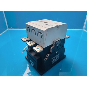 Contactor de Potencia IEC Eaton XTCE500M XTCE 500M Usado, Piezas de Equipos Semiconductores Legados - Product Image 1