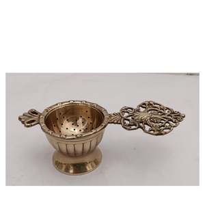 Wholesale metal Vintage Brass <b>Tea</b> Strainer With Ornate Handle Polished Metal Reusable Teaspoon Style <b>Infuser</b> - Product Image 1