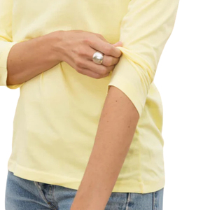 เสื้อยืดผู้หญิงสีเหลือง แขนสามส่วน คอวี ผ้าฝ้ายออร์แกนิค 100% คุณภาพพรีเมียม ผ่านการรับรอง GOTS ยับยาก นุ่ม ระบายอากาศได้ดี ทรงคลาสสิก - Product Image 5