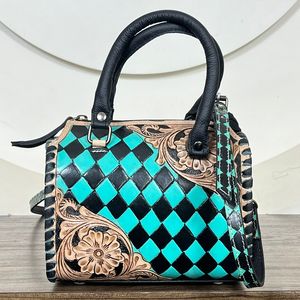 Sacs de voyage en cuir véritable personnalisés, petits et mignons, faits à la main, pour femmes, design occidental, motif à carreaux, sac bandoulière rapide - Product Image 4