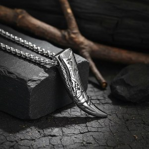 Collier pendentif en forme de dent de loup Viking Prime Crafts International pour hommes, en acier inoxydable, bijoux de la mythologie nordique, garantie 1 an - Product Image 5