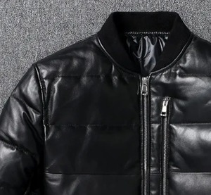 Chaqueta de Invierno para Hombre con Capucha y Bloques de Color, Cuello Alto, Cierre de Cremallera, Cortavientos, Ajuste Holgado Informal, Relleno de Poliéster - Product Image 3