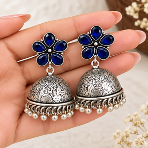 Proveedor Confiable de Pendientes Colgantes de Plata Oxidada con Flores, Ónix, Imitación de Perla, Estilo Vintage para Mujer, Venta al Por Mayor - Product Image 3
