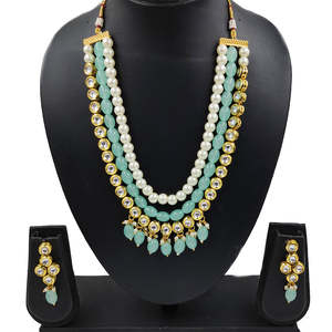 Conjunto de Collar Multicapa con Baño de Oro, Kundan y Cuentas NS501 Verde Menta, Joyería Moderna en Capas - Product Image 1
