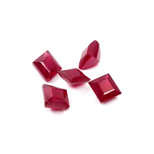 Rubis naturels de Bangkok, carrés calibrés de 6 mm, pierres précieuses de rubis naturelles facettées, prêtes à l'emploi pour la fabrication de bijoux - Product Image 1