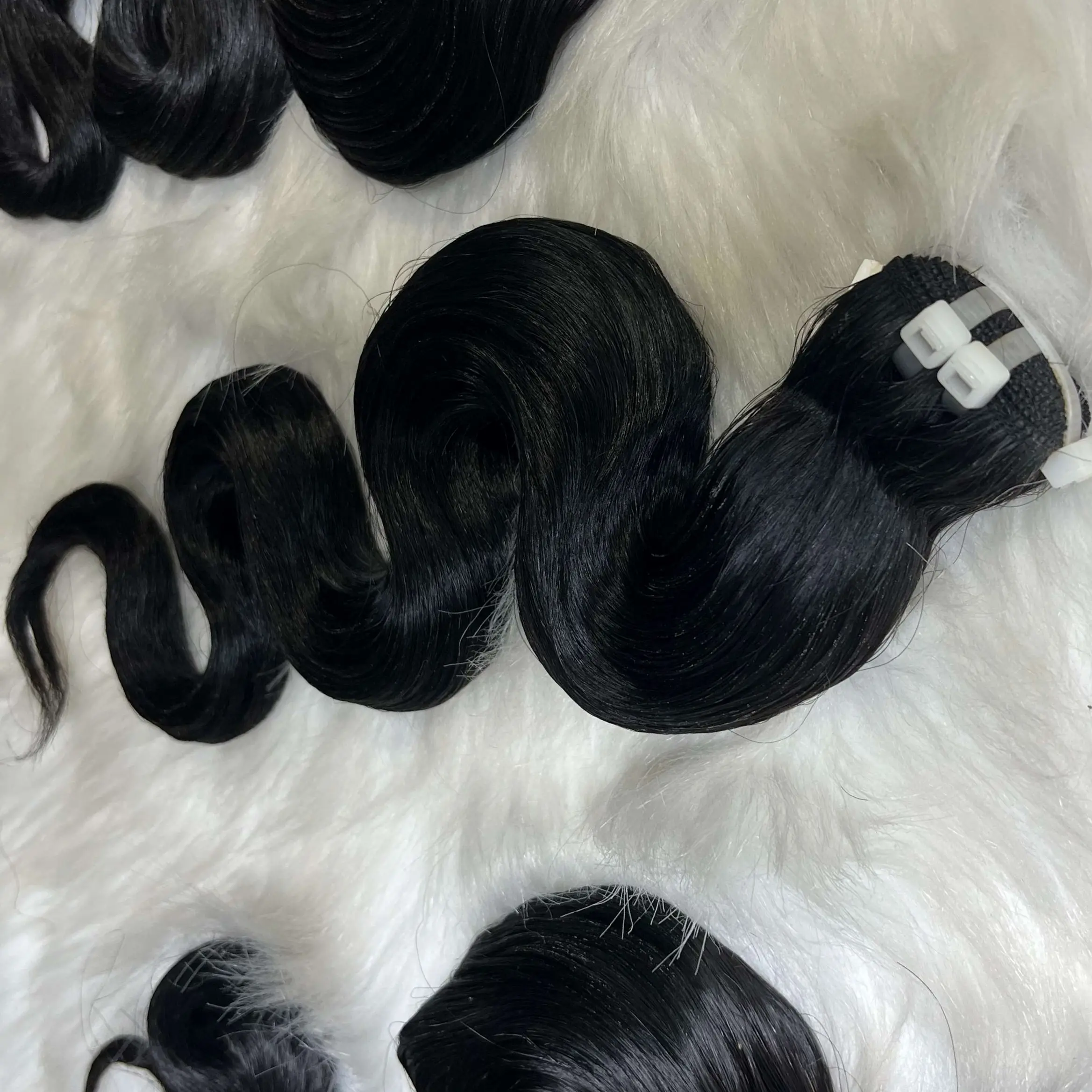 Top Quality Hot Deal Vietnamese Qhair No Shedding Raw Hair Black Body Wave Double Drawn Bundles From Qhair