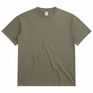 T-shirt en coton vert olive pour homme, tissu doux et respirant, col rond, coupe classique, coutures résistantes, style minimaliste pour un usage quotidien - Product Image 5