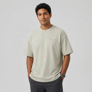 Camiseta de Manga Corta para Hombre, Talla Grande, Color Sólido, Logotipo de Alas en Relieve, Cuello Redondo Informal, Tejido de Algodón Transpirable, Top de Verano - Product Image 2