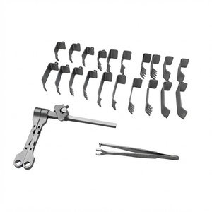 Juego de Instrumentos Distractores Espinales Cervicales Premium con Cuchillas Retractoras y Bandeja de Esterilización para Uso en Quirófano - Product Image 4