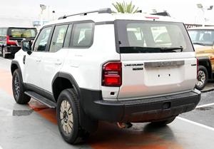 Venta Premium del Prado GXR 2026, SUV de 2.5L, 2999cc, 6 Cilindros, Transmisión Automática - Product Image 2