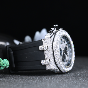 Montre chronographe de luxe sertie de diamants – Montre à quartz pour homme avec lunette entièrement sertie de diamants Moissanite CZ et bracelet en caoutchouc noir - Product Image 5