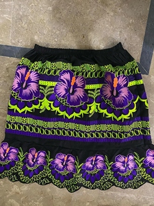 Jupe Hawaïenne en Coton Brodé Floral Écologique pour Femme, Taille Naturelle, Dernier Design Guam Micronésie, Ornée de Paillettes - Product Image 5