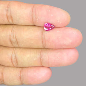 ทัวร์มาลีนรูเบลไลต์ธรรมชาติ 0.88 กะรัต พลอยเม็ดเดี่ยว - Product Image 2