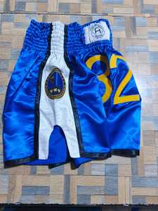Shorts de Muay Thai para atletas con tela transpirable de movimiento flexible y cintura cómoda, ideales para hombres. - Product Image 2