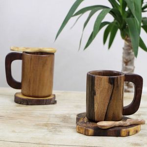 Mug en bois naturel écologique pour les boissons, conçu pour une expérience culinaire durable - Product Image 1