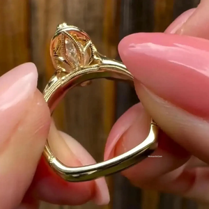 แหวนหมั้นเพชรทรงรี 5 กะรัต เพาะเลี้ยงในห้องปฏิบัติการ ทองคำขาว 18K สลักลายอาร์ตเดโค รับรองโดย IGI ของขวัญครบรอบสุดหรู - Product Image 5