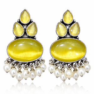 Boucles d'oreilles pendantes jaunes tendance avec perles tombantes |   Boucles d'oreilles en argent antique pour femmes |   Bijoux Bohèmes - Product Image 1